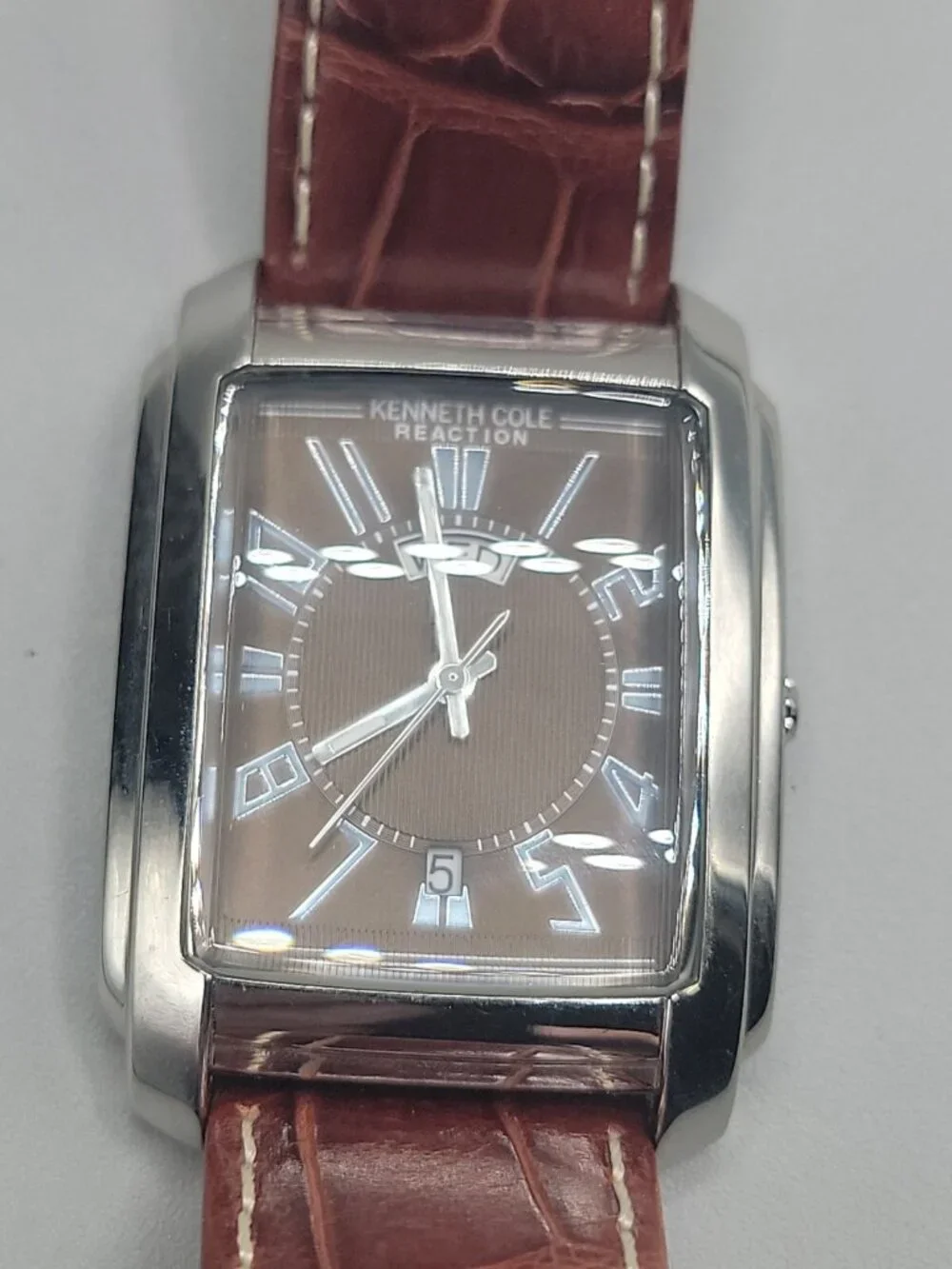 Kenneth Cole Reaction Mens Brown Watch KC1327 Croco Leather Band Date Display
